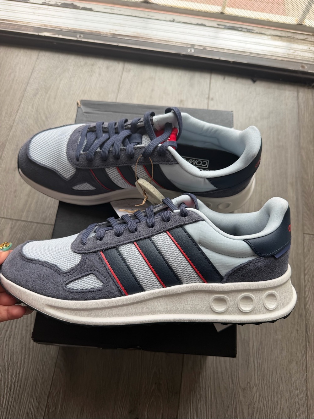 NWT Adidas Men’s Run 84 sneakers size 9